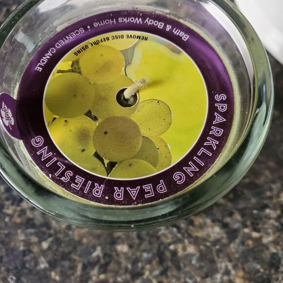Sparkling Pear Reisling Candle by Bath & Body Works- SUPER RARE - Picture 3 of 4